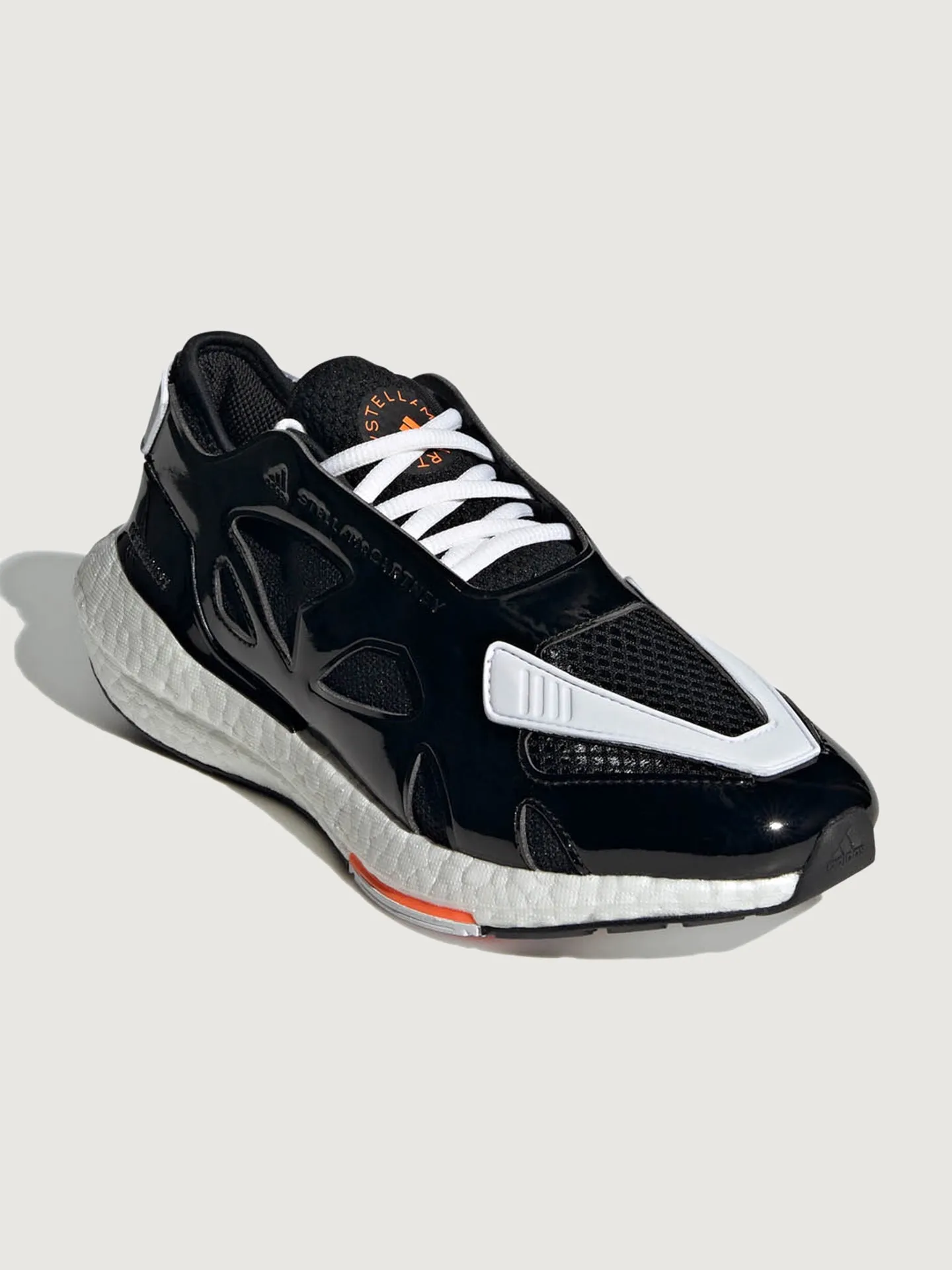 adidas by Stella McCartney ULTRABOOST 22 - CORE BLACK/FTWR WHITE/SIGNAL ORANGE