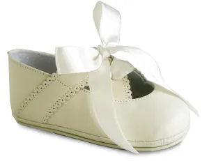 Patucos Infant Classic Shoes for Girls Beige