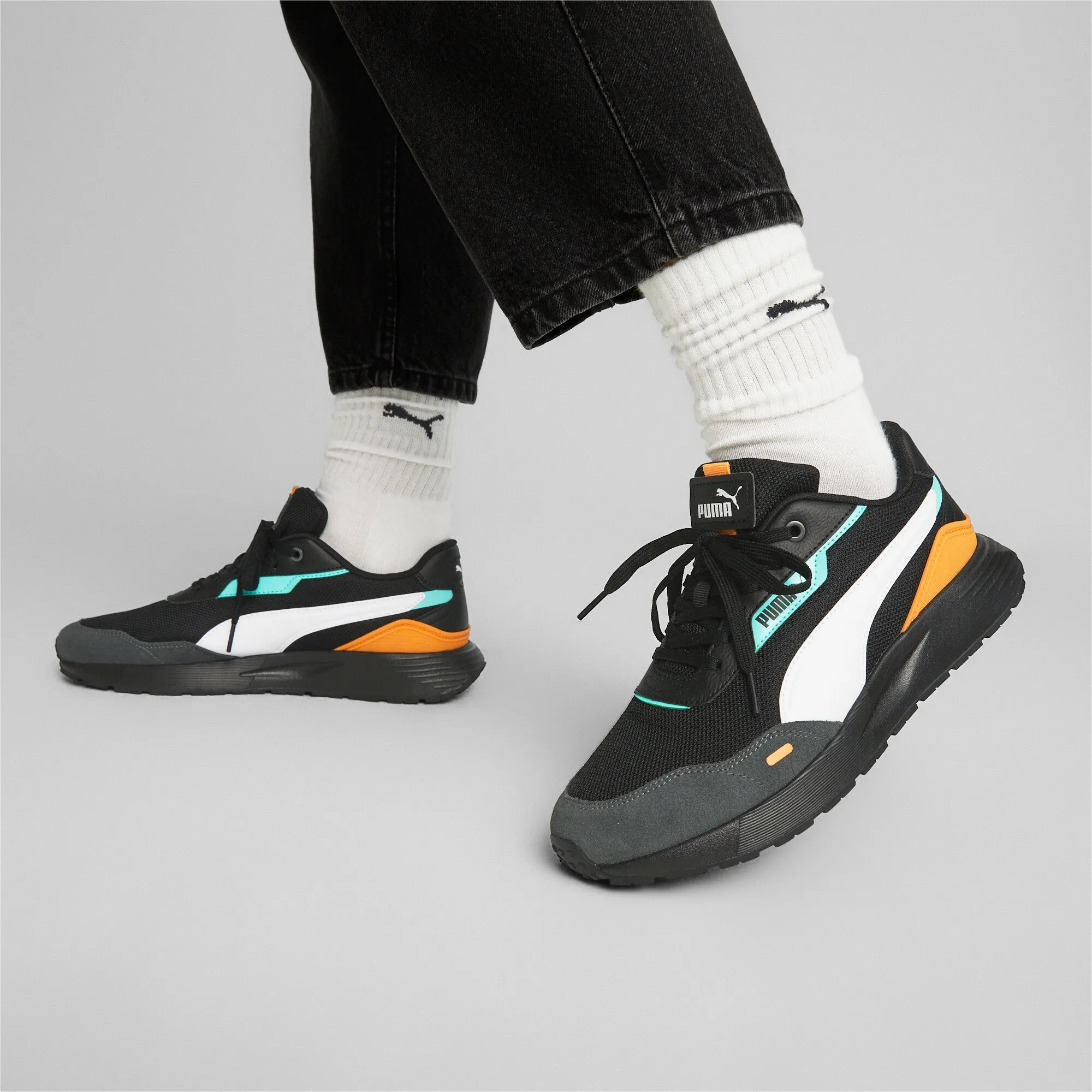 PUMA Runtamed Plus Sneakers